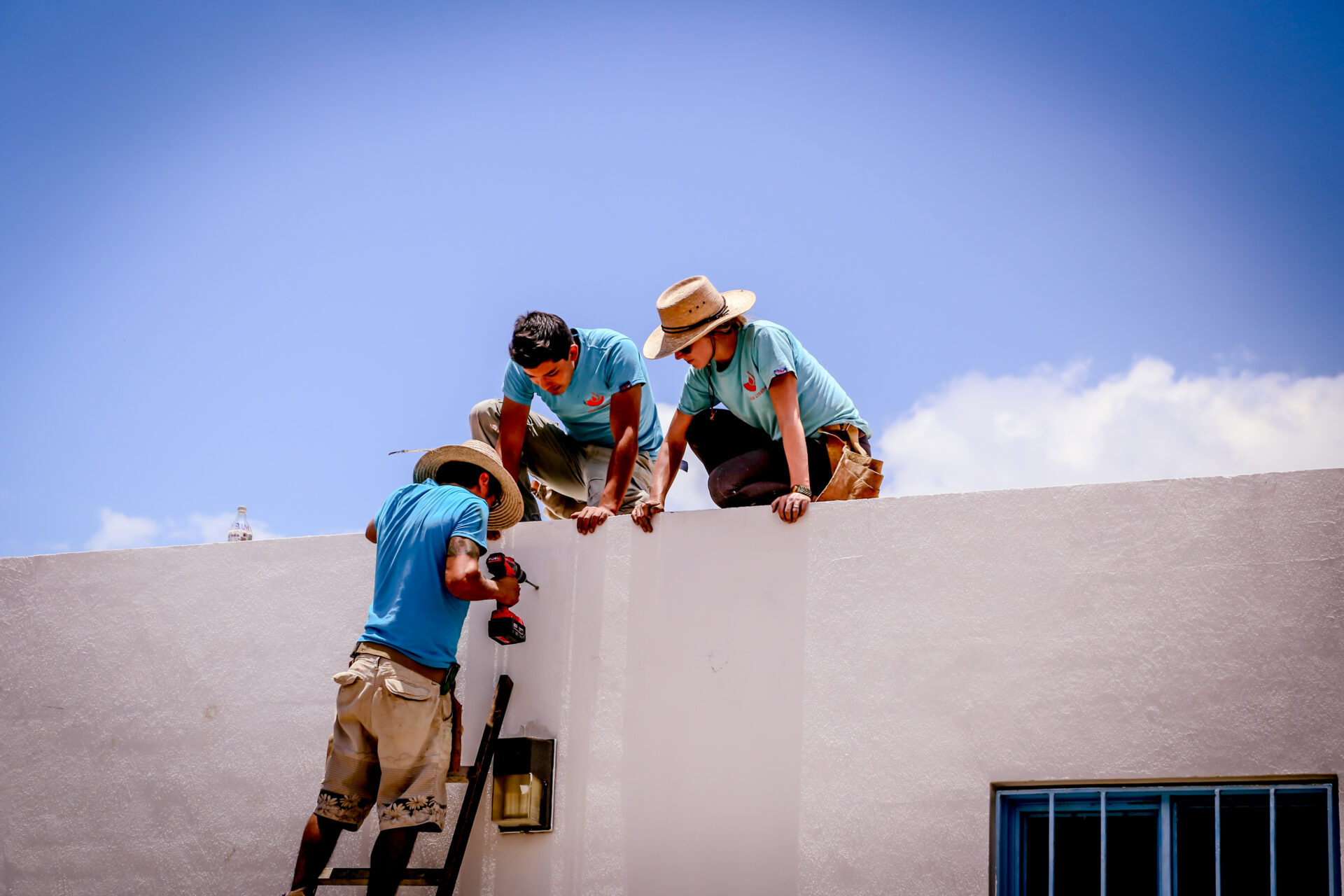 Installing a system_ Jalisco_Mexico_Credit Cate Cameron