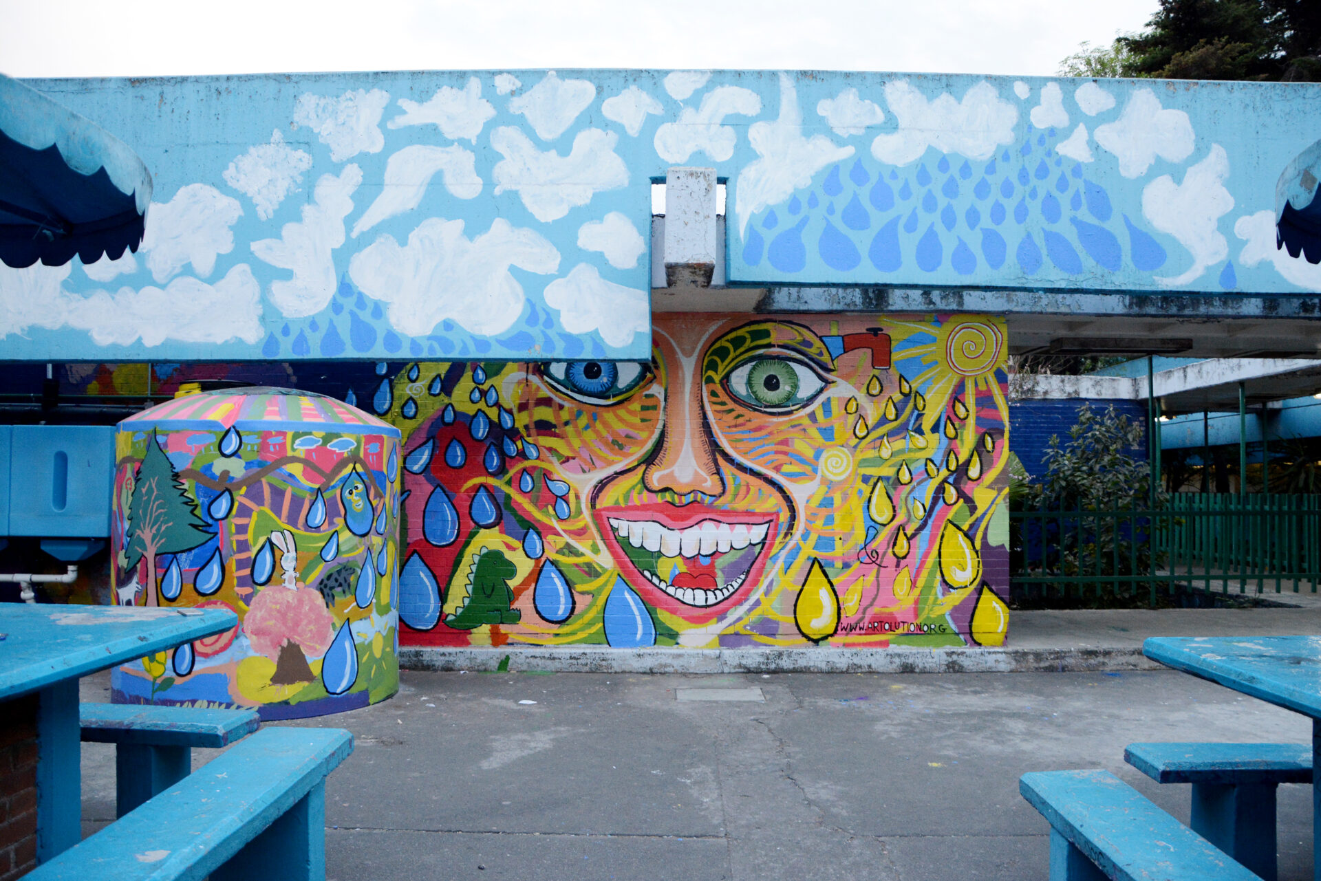 Water Culture Program_School system in Mexico City_Community Mural by Artolution Max Frieder_ Credit Isla Urbana